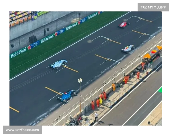 F1学院赛首次落户上海 中国女车手参与首场测试引关注 F1学院赛首次落户上海 中国女车手参与首场测试引关注